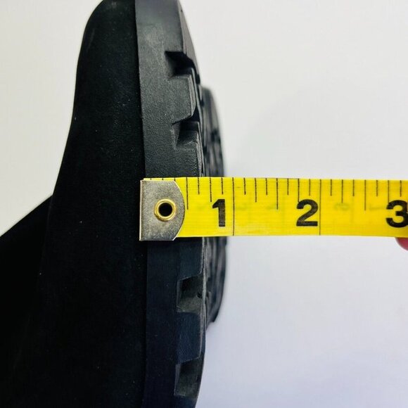 Vionic Wilma Women's Heeled Ankle Boot Size 9.5 in Black W Lug Sole Block Heel - Picture 16 of 16